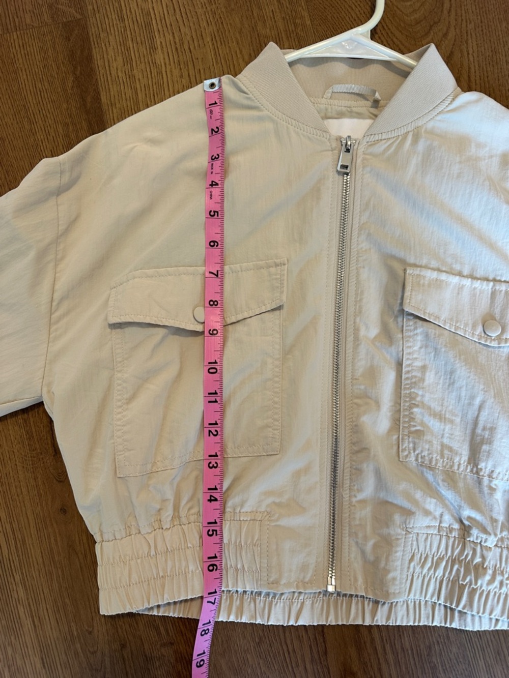 Like New Mango Beige Cropped Bomber Jacket with Flap Pockets - Size Small - Picture 9 of 11